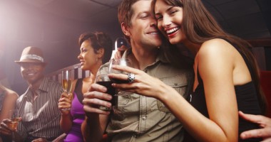 Stire din Diverse : Cum cucerești un bărbat în public