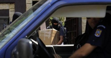 Stire din Eveniment : Centrele comerciale en-gross din toată țara, în vizorul polițiștilor
