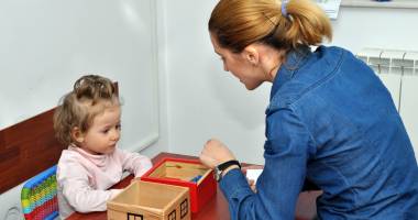 Stire din Sănătate : Cum învață copiii să comunice eficient
