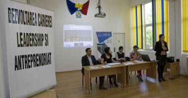Stire din Cultură-Educație : Cum  își convinge UMC viitorii candidați