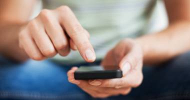 Stire din Tehnologie : Cum ne afectează somnul utilizarea smartphone-ului