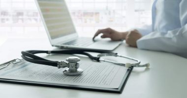 Stire din Social : Angajatorul scapă de plata concediului medical? Ce spun inițiatorii proiectului