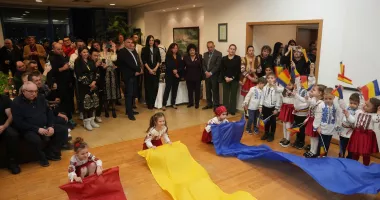 Stire din Cultură-Educație : Copiii din Cumpăna, invitați să aducă bucurie la recepția de final de an de la Șantierul Naval Constanța