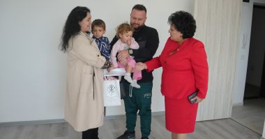 Stire din Politică-Administrație : Bucurie pentru 64 de familii. Au fost repartizate noile locuințe ANL, la Cumpăna