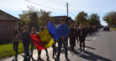 Stire din Cultură-Educație : Marș impresionant al elevilor, la Cumpăna