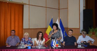 Stire din Politică-Administrație : Proiectele comunei Cumpăna, în dezbatere publică. "Vrem să ridicăm la un alt nivel calitatea serviciilor"