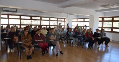 Primăria Cumpăna, ajutor pentru 55 de localnice ca să devină bucătărese