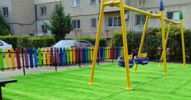 Stire din Politică-Administrație : Primăria Cumpăna a reabilitat un nou loc de joacă din localitate