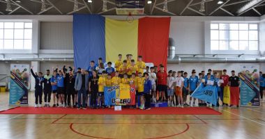 Stire din Sport : Olimpiada Naţională a Sportului Şcolar la handbal, disputată la Cumpăna, şi-a desemnat câştigătorii
