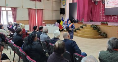Stire din Politică-Administrație : Ziua Internațională a Familiei sărbătorită la Cumpăna cu un spectacol "Vintage"