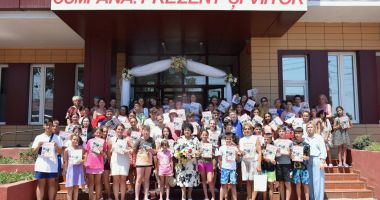 Stire din Politică-Administrație : Primăria Cumpăna trimite copiii comunei în tabără
