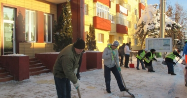 În Cumpăna, deszăpezirea se face cu voluntari - 2