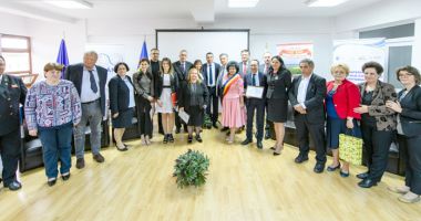 Stire din Politică-Administrație : "Proiectele finanțate prin programele europene sunt de o importanță capitală pentru mediul rural"