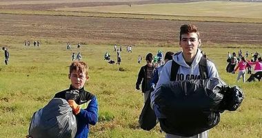 Stire din Cultură-Educație : Voluntarii din Cumpăna au adunat gunoaiele  din localitate