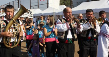 Zilele Recoltei la Cumpăna: muzică, bucate alese și oaspeți de seamă - 4