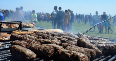 Administraţia locală din Cumpăna a organizat o serbare câmpenească cu ocazia zilei de 1 Mai - 3