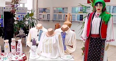 GALERIE FOTO. Expoziție dedicată Zilei Iei, la Cumpăna - 4