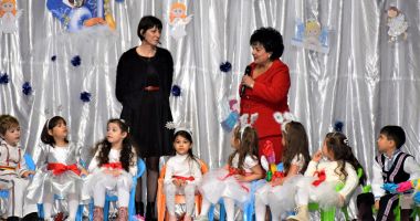 Stire din Politică-Administrație : Primăria Cumpăna l-a adus pe Moş Crăciun în mijlocul copiilor de grădiniţă