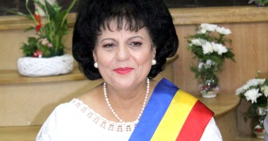 Stire din Politică-Administrație : Locuitorii din Cumpăna, panicați. Mariana Gâju: "Nu plec în Parlament, rămân alături de voi"