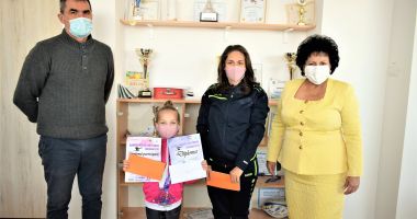 Stire din Eveniment : Cadouri oferite de Primăria Cumpăna pentru sportivii din comună