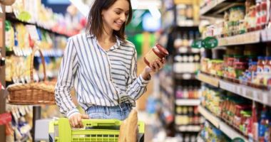 Stire din Social : Se schimbă prețul la mii de produse! „Nu vreau să ne grăbim să luăm decizii pripite”