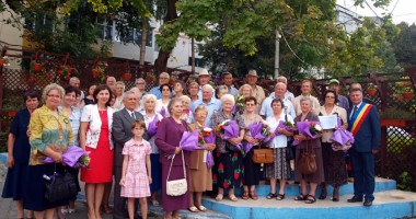 Stire din Politică-Administrație : Cuplurile care au împlinit 50 de ani de căsătorie, sărbătorite la Medgidia