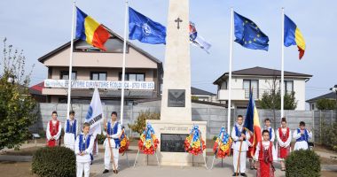 Stire din Politică-Administrație : GALERIE FOTO Ziua Armatei Române sărbătorită la Cumpăna