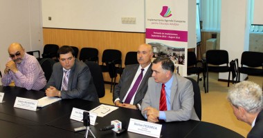 Stire din Economie : Cum pot fi educați adulții pe tot parcursul vieții