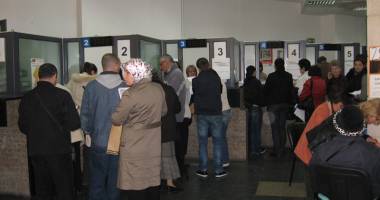 Stire din Economie : Cum pot fi evitate cozile la Fisc și Trezorerie