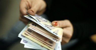 Stire din Economie : Cum pot obține fermierii credite pentru activitatea curentă