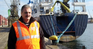 Stire din Economie : Cum pot recupera marinarii abandonați salariile restante