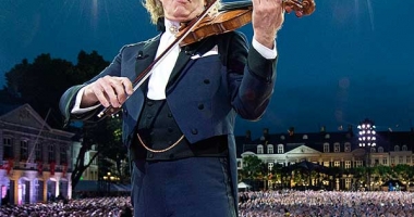 Stire din Cultură-Educație : Cum puteți câștiga o invitație dublă la concertul extraodinar André Rieu