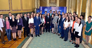 Stire din Politică-Administrație : Cum puteți să faceți practică plătită, la Guvern