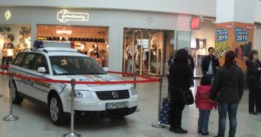 Stire din Eveniment : Ce trebuie să facă un copil dacă se pierde de părinți