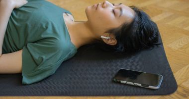 Stire din Actualitate : Cum să alegi cele mai bune căști wireless pentru meditație?