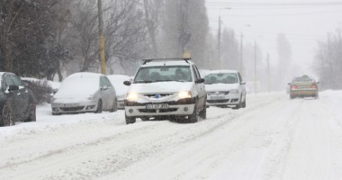Stire din Eveniment : Pleci la drum? Atenție, se circulă în condiții de iarnă!