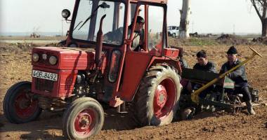 Stire din Economie : Cum se acordă ajutorul de stat pentru motorina utilizată în agricultură