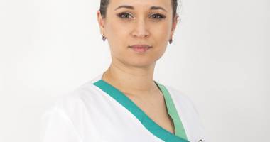 Stire din Sănătate : Cum se tratează boala  care imobilizează genunchiul