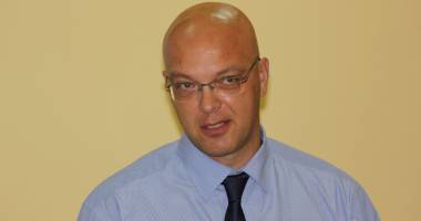 Stire din Cultură-Educație : Cum și-au ales directorul profesorii de la liceul  din Mihail Kogălniceanu