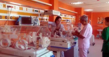 Stire din Social : Cum sunt tratați bebelușii născuți prematur în maternitatea Constanța