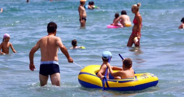 Stire din Social : Revine vremea de plajă, pe litoral