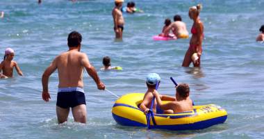 Stire din Social : Anunțul meteorologilor pentru Constanța. Câte grade vor fi, azi