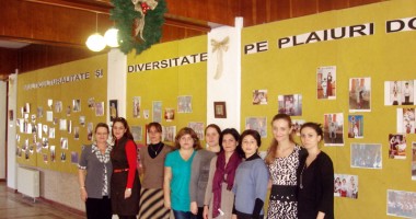 Stire din Cultură-Educație : Cum vor educatoare să salveze preșcolarii de calculator