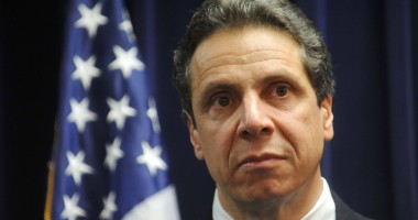 Stire din Actual : Guvernatorul statului New York cere 30 de miliarde dolari ajutor federal