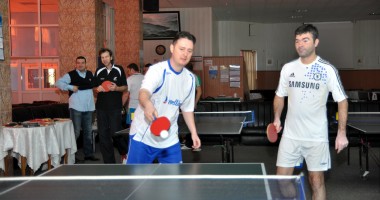 Stire din Sport : Cupa Presei  la tenis de masă. "Cuget Liber"  își apără titlul  de campioană!