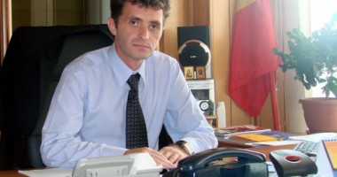 Stire din Politică-Administrație : Președintele filialei PDL s-a înscris la PNL