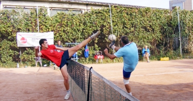 Stire din Sport : Cupa României la fotbal-tenis, în stațiunea Mamaia