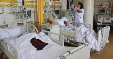 Stire din Sănătate : Cu punguța de medicamente la pacienții internați în Spitalul Județean. "Este ilegal!"
