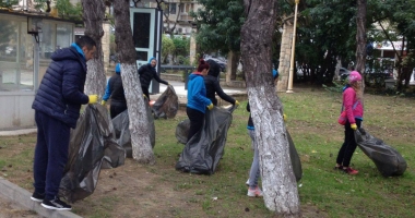 Elevii au ieșit să facă curățenie în oraș - 3