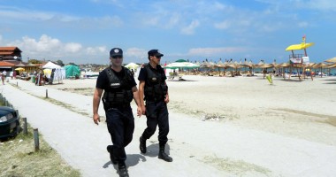 Stire din Eveniment : "Curățenie" printre scandalagii  și vânzători ambulanți
